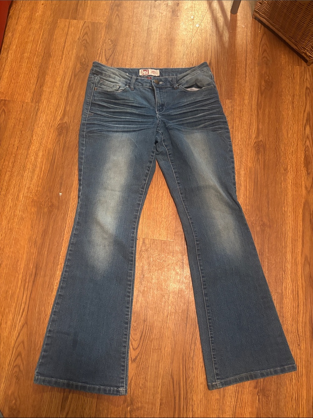 lei Classic Blue Flare Jeans